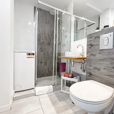 Coco Jagiellonska 10