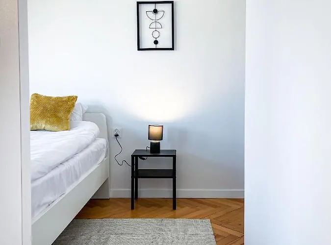 Coco Jagiellonska 10