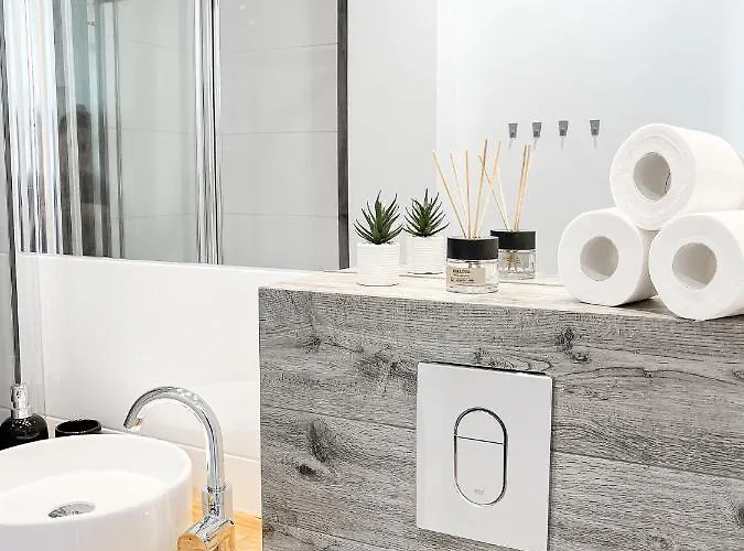 Coco Jagiellonska 10 *